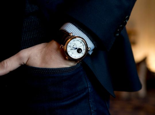 De Bethune DB16 Tourbillon Regulator