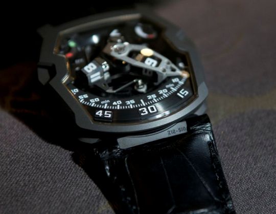 URWERK UR-210 AlTiN