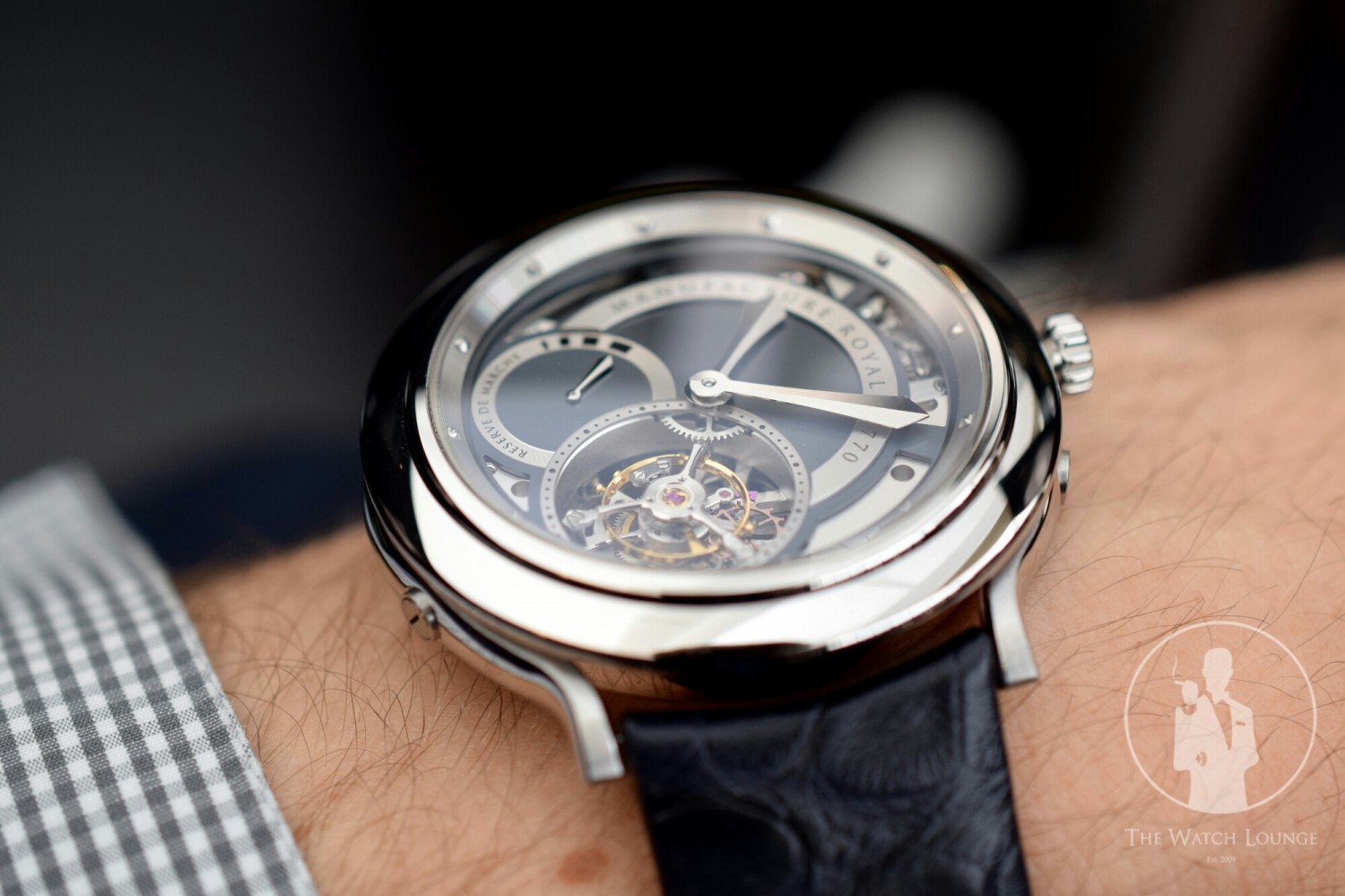 Manufacture Royale 1770 Collection Hands On